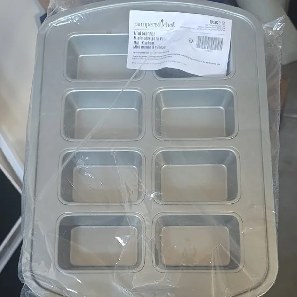 Pampered Chef Mini Loaf Pan - Picture 1 of 3